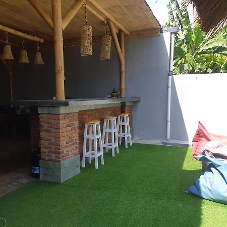 Dhm Surf Villa Kuta  Eksteriør bilde