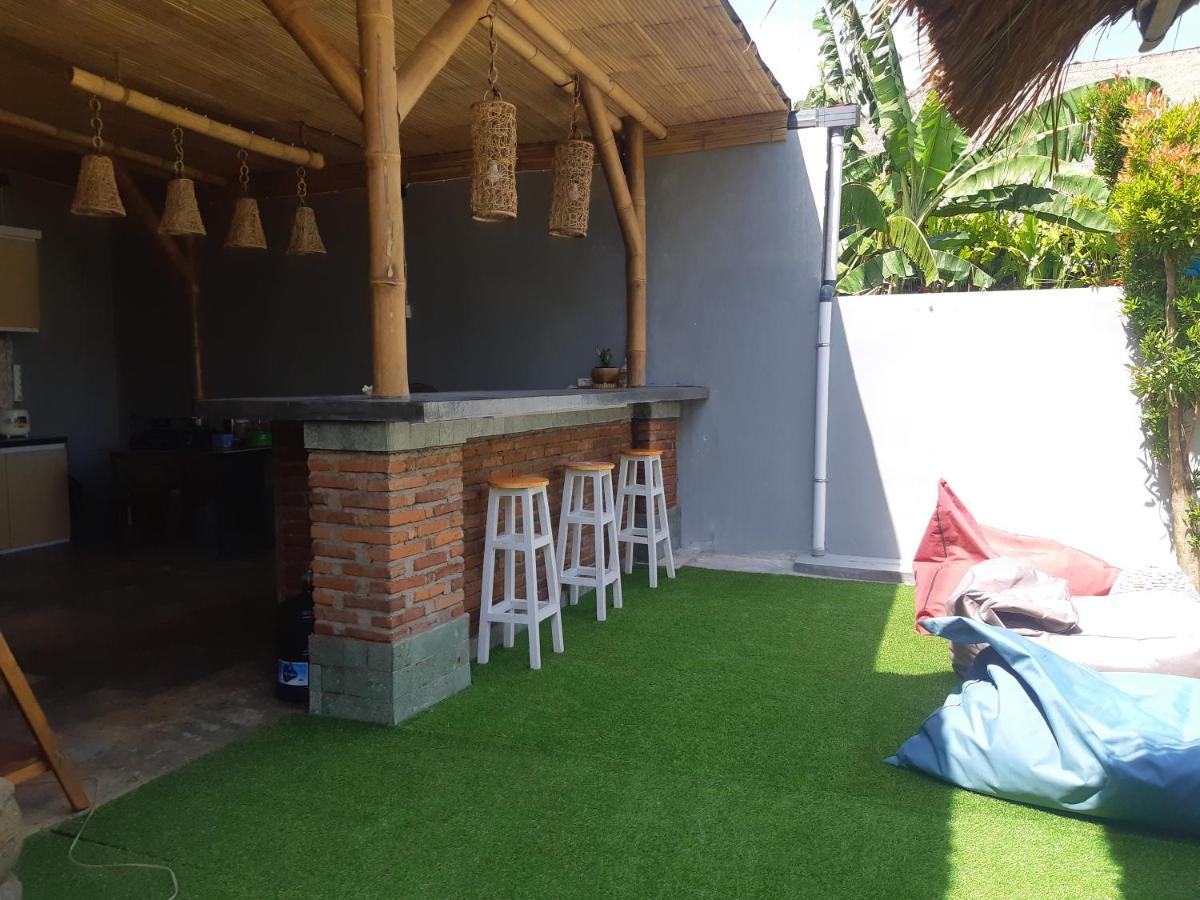 Dhm Surf Villa Kuta  Eksteriør bilde