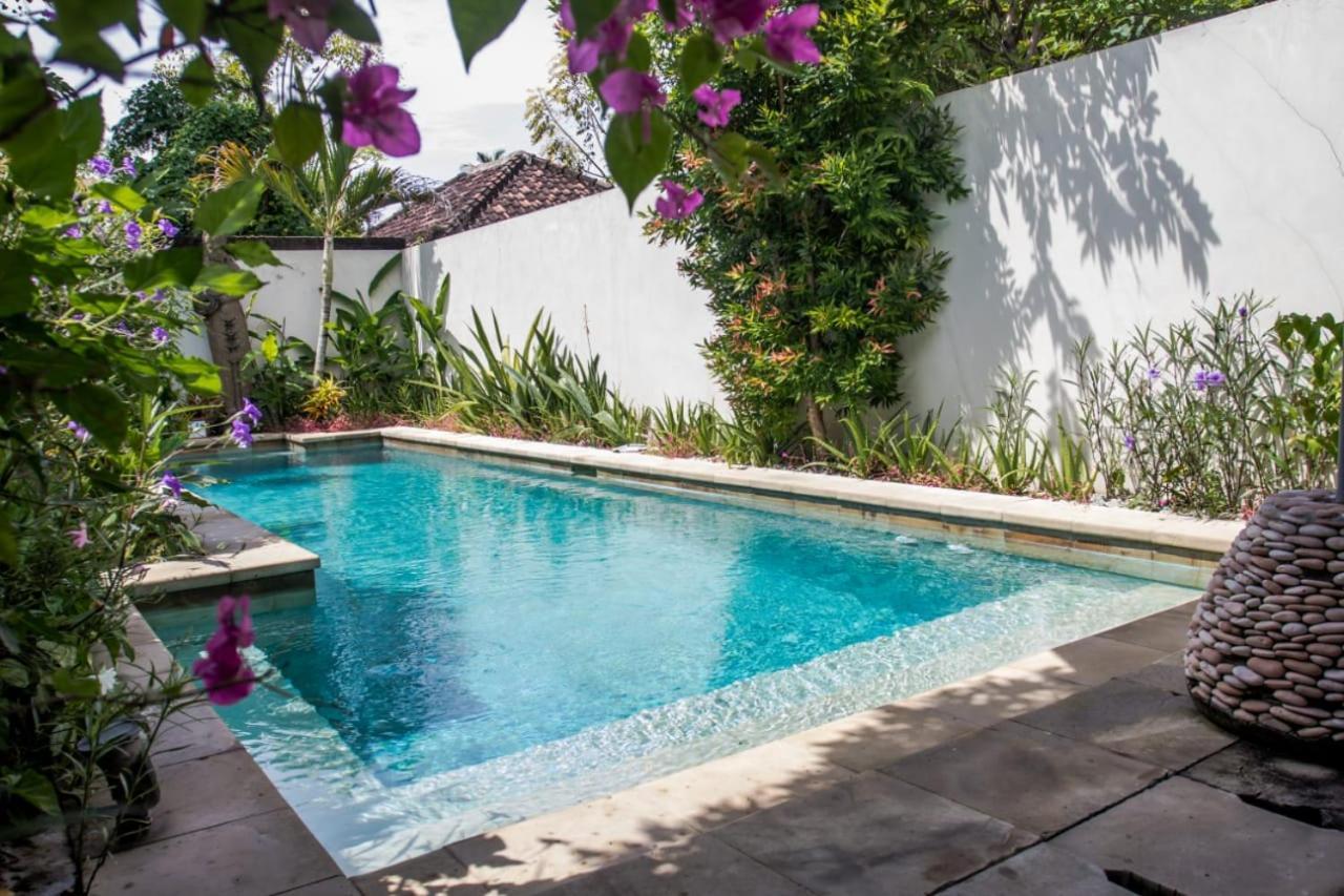 Dhm Surf Villa Kuta  Eksteriør bilde